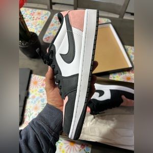 Jordan 1 Low bleached coral